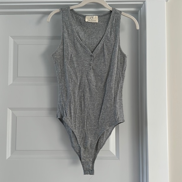 Tops - Grey ribbed bodysuit tank